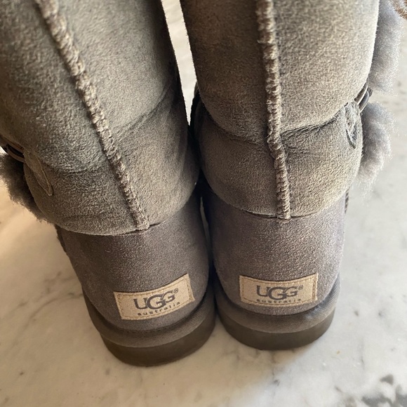 Ugg Bailey Side-Button Boot, Grey Tall - Picture 6 of 7